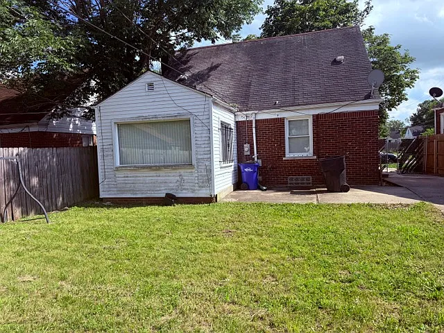 16209 Tacoma St — Photo 16