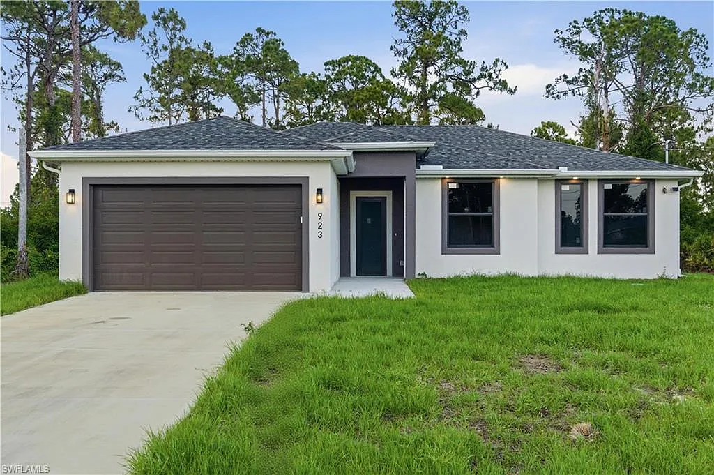 3 bed, 2.0 bath, 1588 sqft, $1,950 — Photo 1