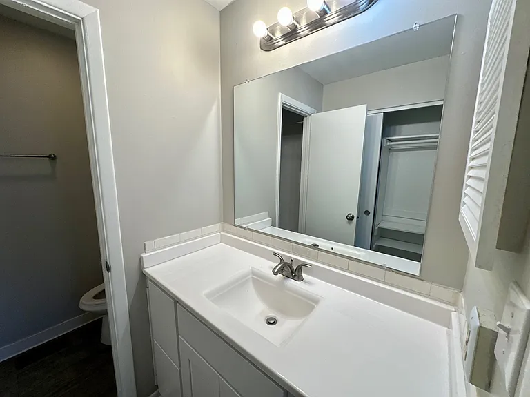 9000 Westfield Apartments — Photo 10