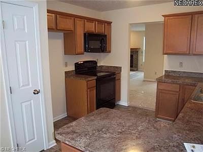 5th image of 16601 Wexford Ln