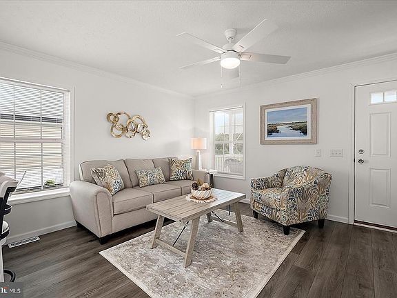 3rd image of 12421 Beach Life Ln