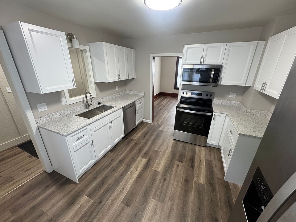 1st image of 718 8th Ave