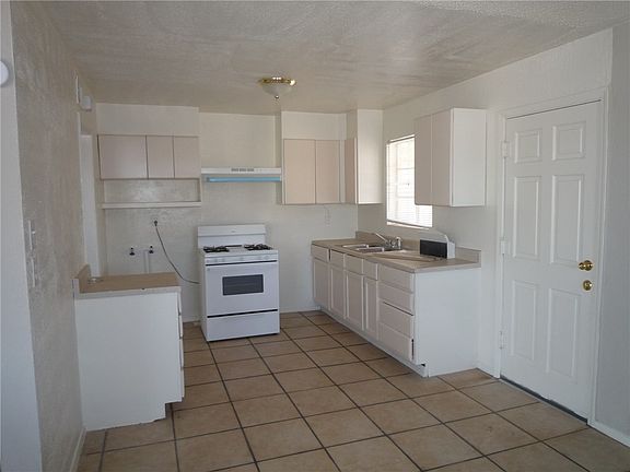5th image of 8619 Guadalupe Dr