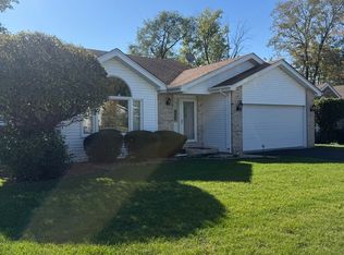 188 Cedarwood Dr, Steger, IL 60475