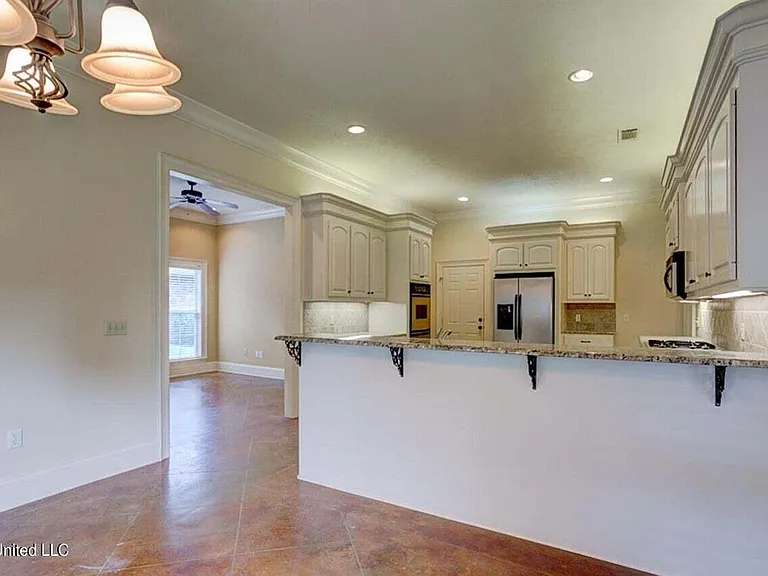 143 Sonnett Cir — Photo 5
