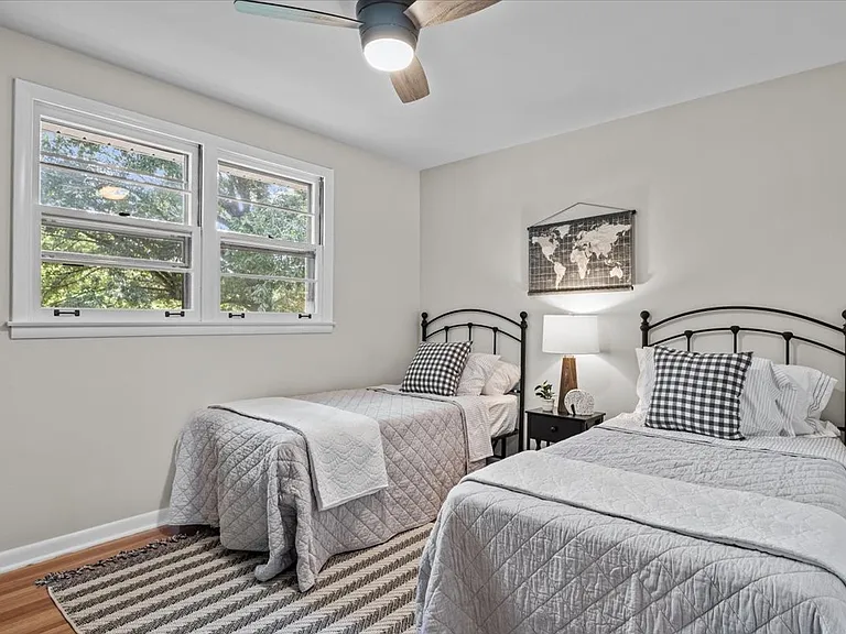 418 McDonald Dr — Photo 12