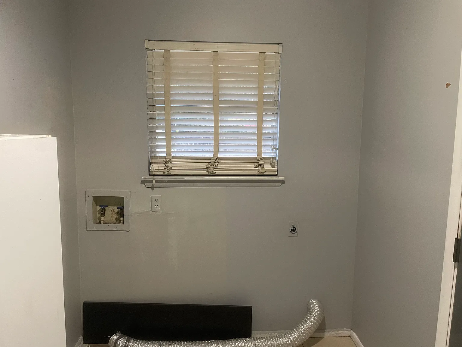 3 bed, 1.5 bath, 1094 sqft, $1,550 — Photo 3