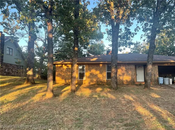 1408 N Hills Blvd, Van Buren, AR 72956
