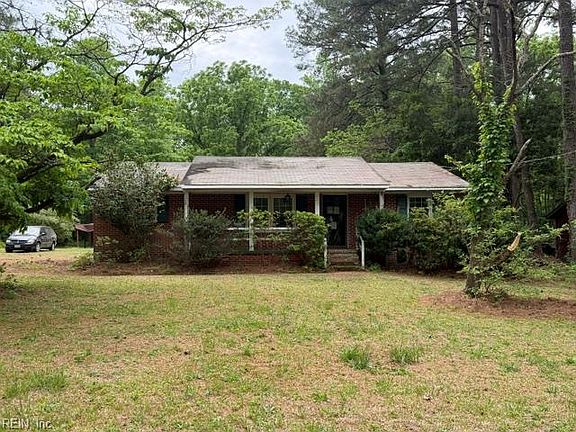 4th image of 29186 Hunt Club Dr