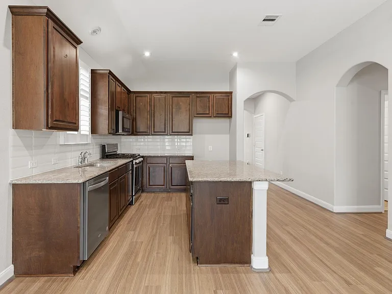24230 Prairie Glen Ln — Photo 13