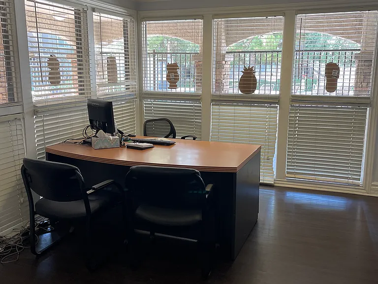 Crystal Pointe — Photo 8