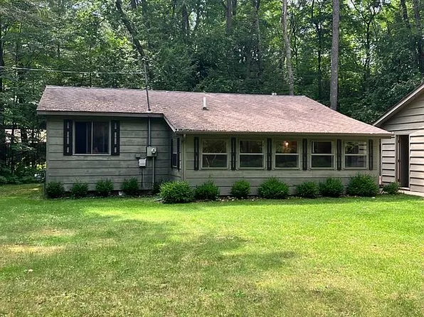 1602 Eagle Point Rd, Grayling, MI 49738