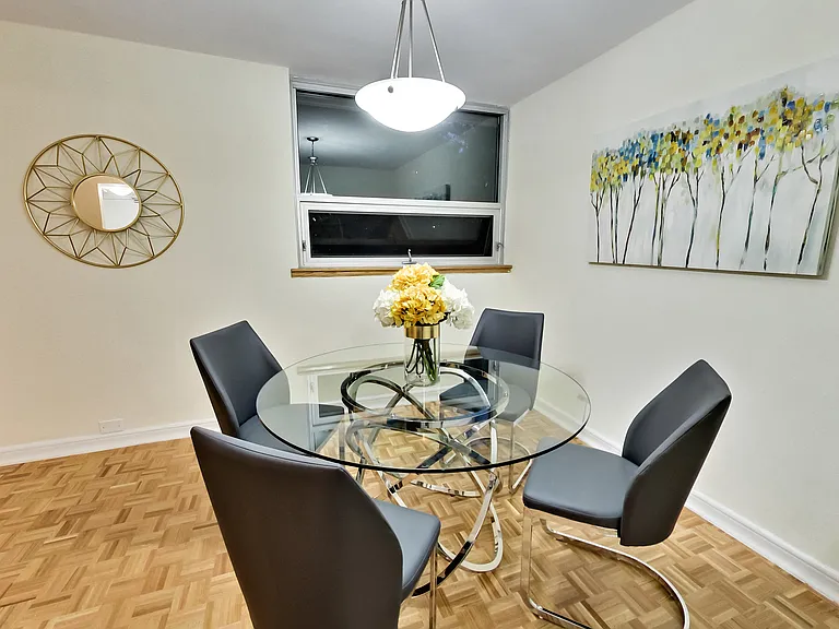 625 Roselawn Ave — Photo 62