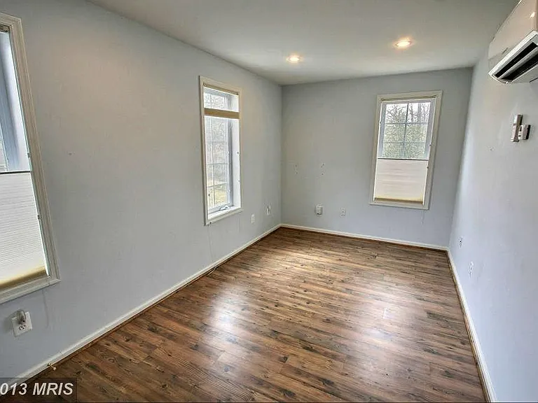 3913 Commander Dr — Photo 3