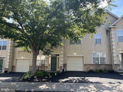 121 Castle Dr, North Wales, PA, 19454