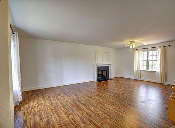 5th image of 5049 Lippingham Dr