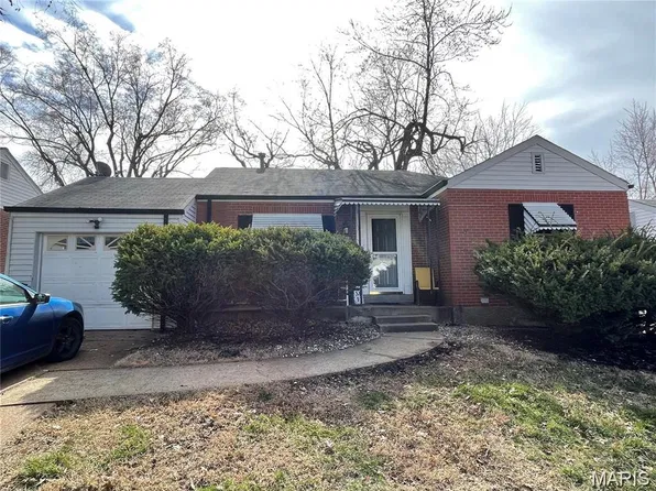 8960 Whitstone Ct, Saint Louis, MO 63136