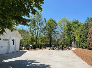 980 Bryansplace Rd, Winston Salem, NC 27104