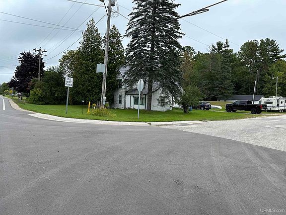 4th image of 558 N County Road 440 Rd