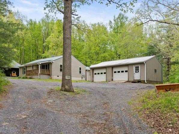 3166 Mount Torrey Rd, Lyndhurst, VA 22952