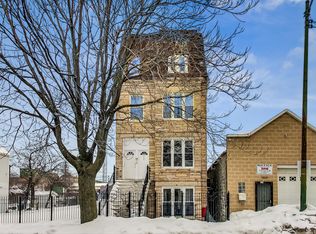2438 W 25th St #2F, Chicago, IL 60608