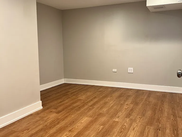 3909 Howard St #101 — Photo 11