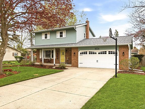 2nd image of 1634 Briarson Dr