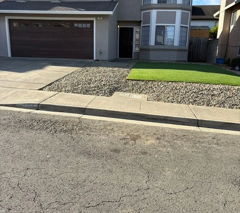 863 Basalt Dr