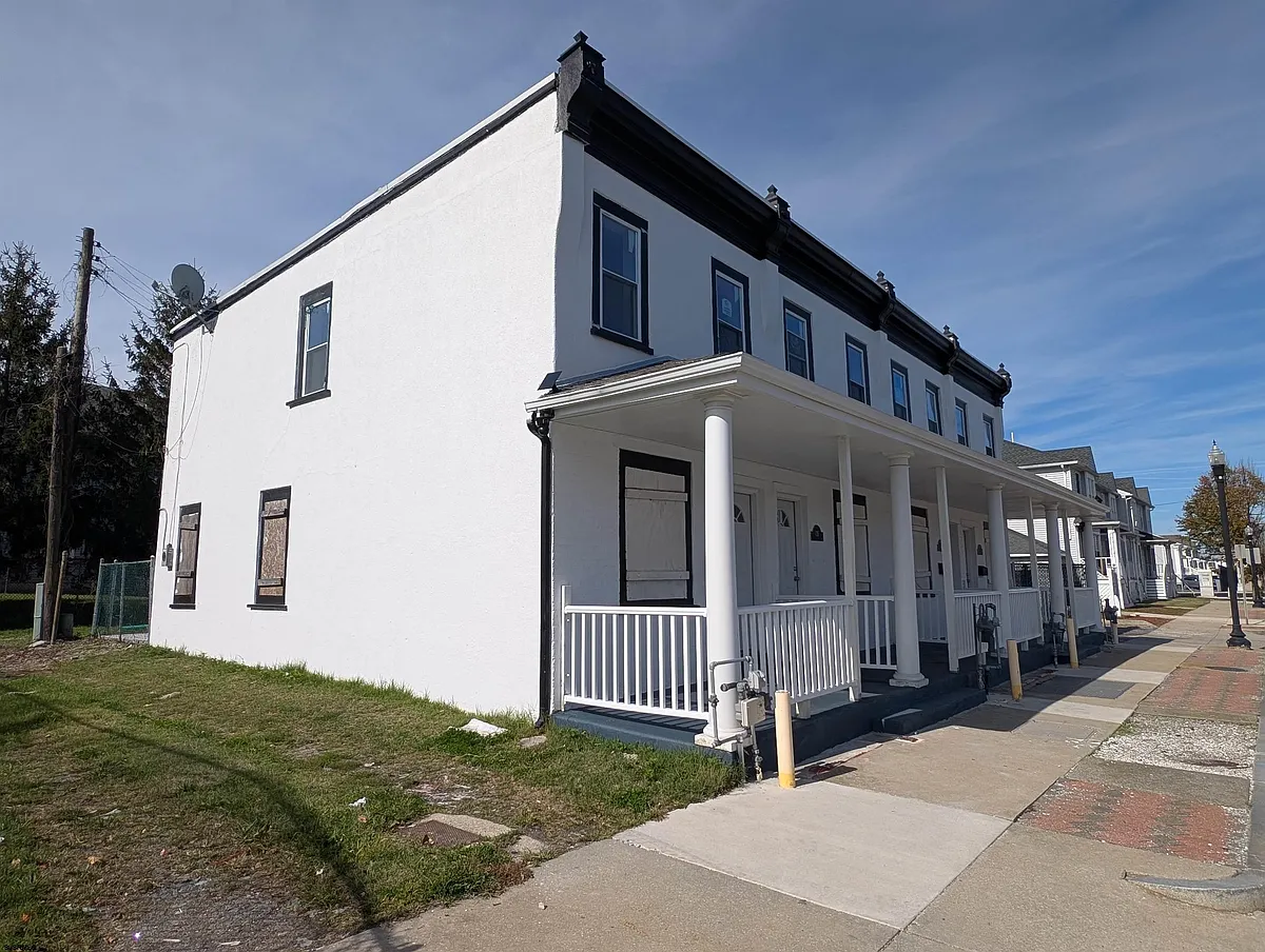 Building Photo - 130 N Delaware Ave