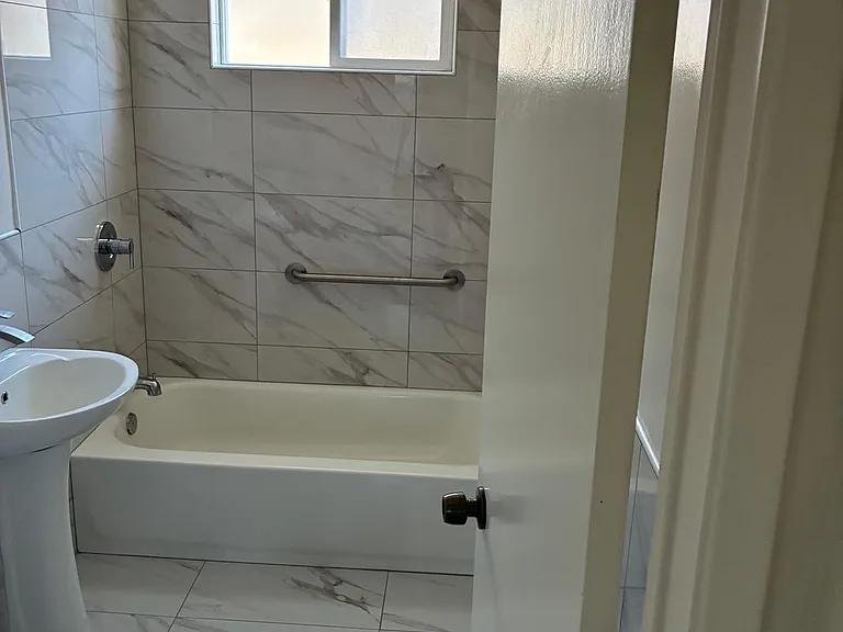 Completely remodeled bathroom 
with all new accessories.