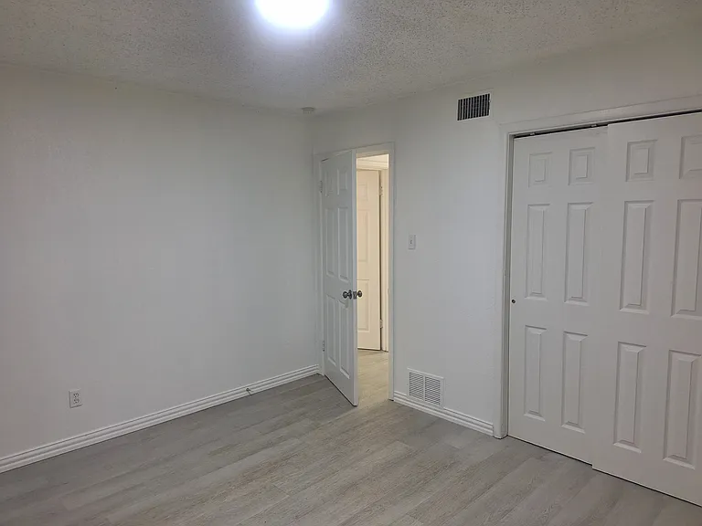 5912 Maceo Ln — Photo 14