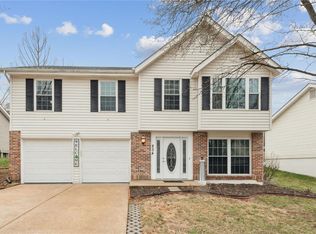 834 Salem Way, Ballwin, MO 63021