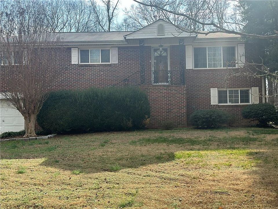 1st image of 1915 Cox Dr
