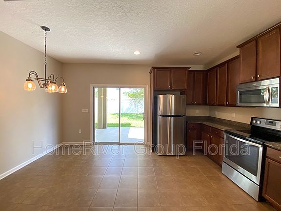 4th image of 429 Forest Meadow Ln