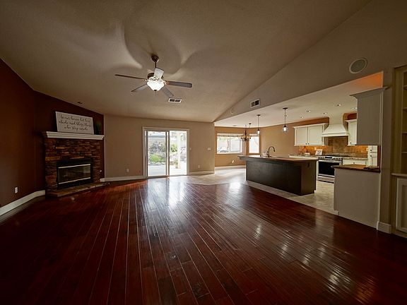 5th image of 2443 E Harter Ct