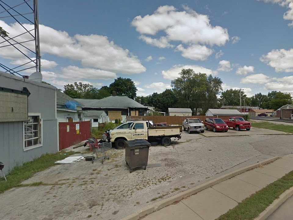 2nd image of 1031 E Main St