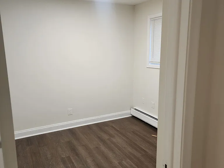 301 Douglas Dr — Photo 6