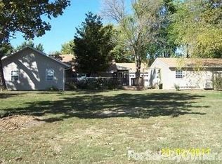 1319 Horse Farm Rd, Divernon, IL 62530