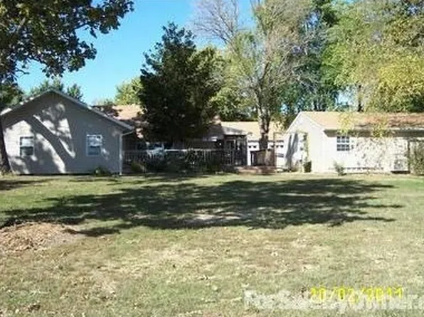1319 Horse Farm Rd, Divernon, IL 62530