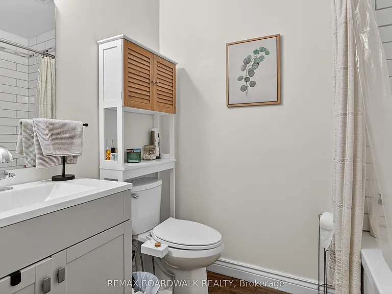 8 Oberon St — Photo 14