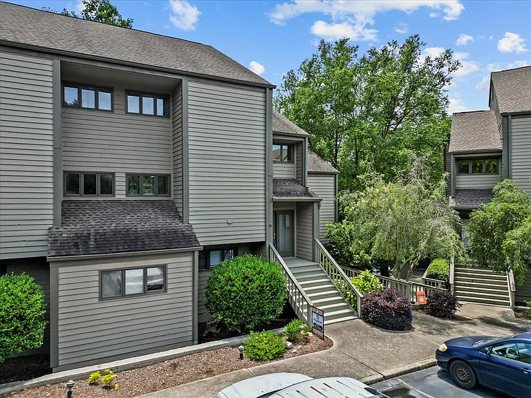 701 Loran Pointe Cir — Photo 36