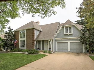 8511 Gillette St, Lenexa, KS 66215
