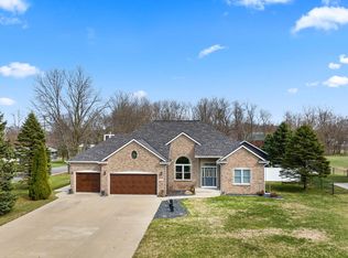 531 Foxmoor Dr, Plainwell, MI 49080