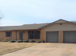 122 S Olympia St, Ponca City, OK 74601