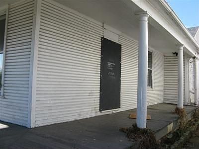 2nd image of 21 N Findlay St