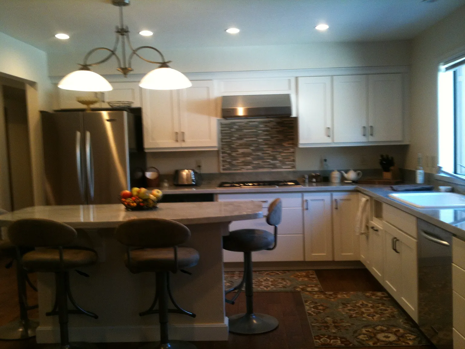145 Hansen Dr photo 1