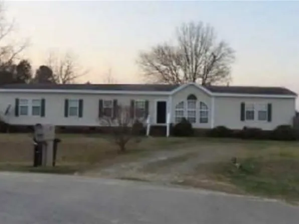 2 Cold Camp Rd, Parkton, NC 28371