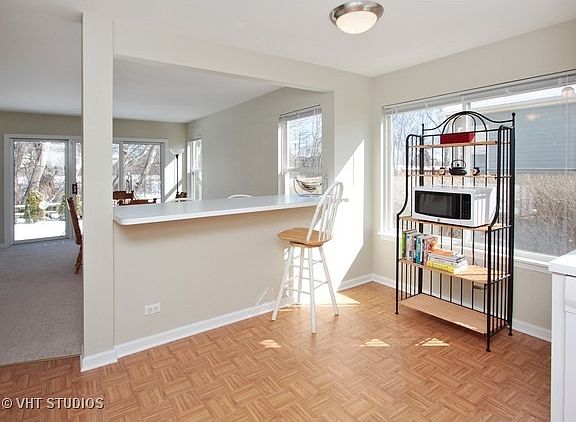4th image of 2397 N Lenox Ct