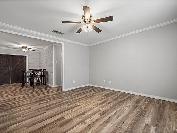 3rd image of 1451 Forrest Dr