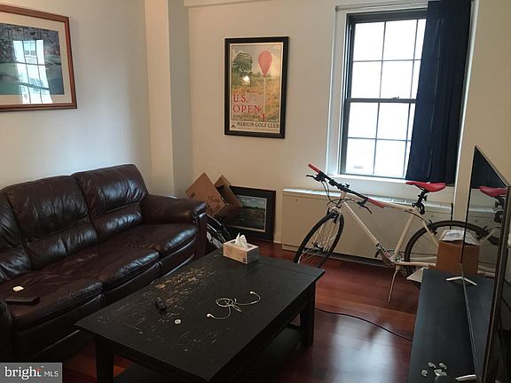 3rd image of 219-29 S 18th St #1504